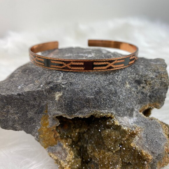 Vintage Copper Etched Black Enamel Cuff Bracelet Native - Picture 3 of 7